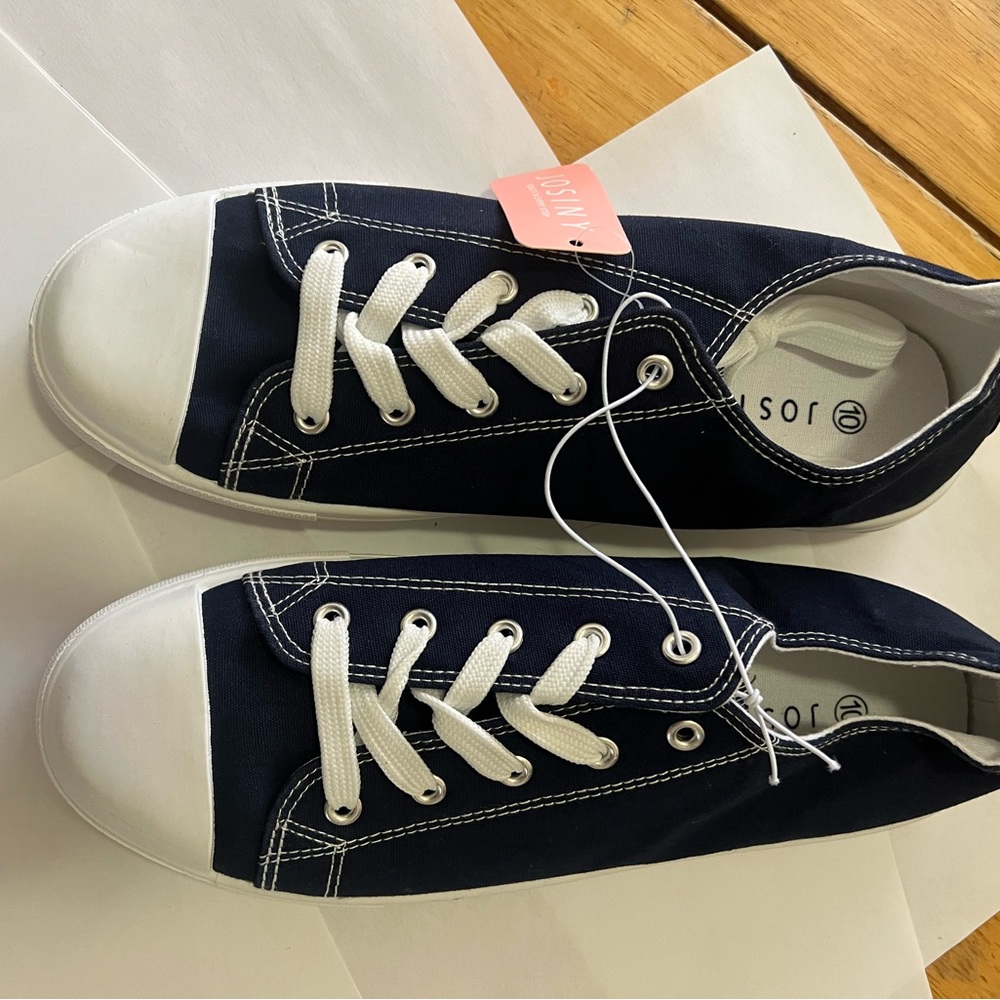 Josmo Blue and White Sneakers Classic Low-Top Design
